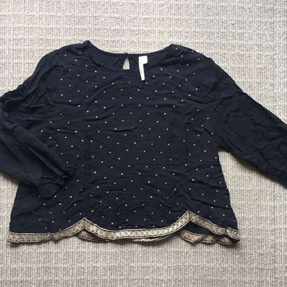 Black blouse, Francesca’s   - Picture 7 of 11